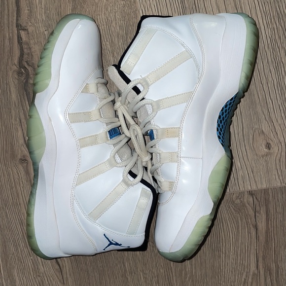 Jordan 11 "Legend Blue" - Picture 2 of 8